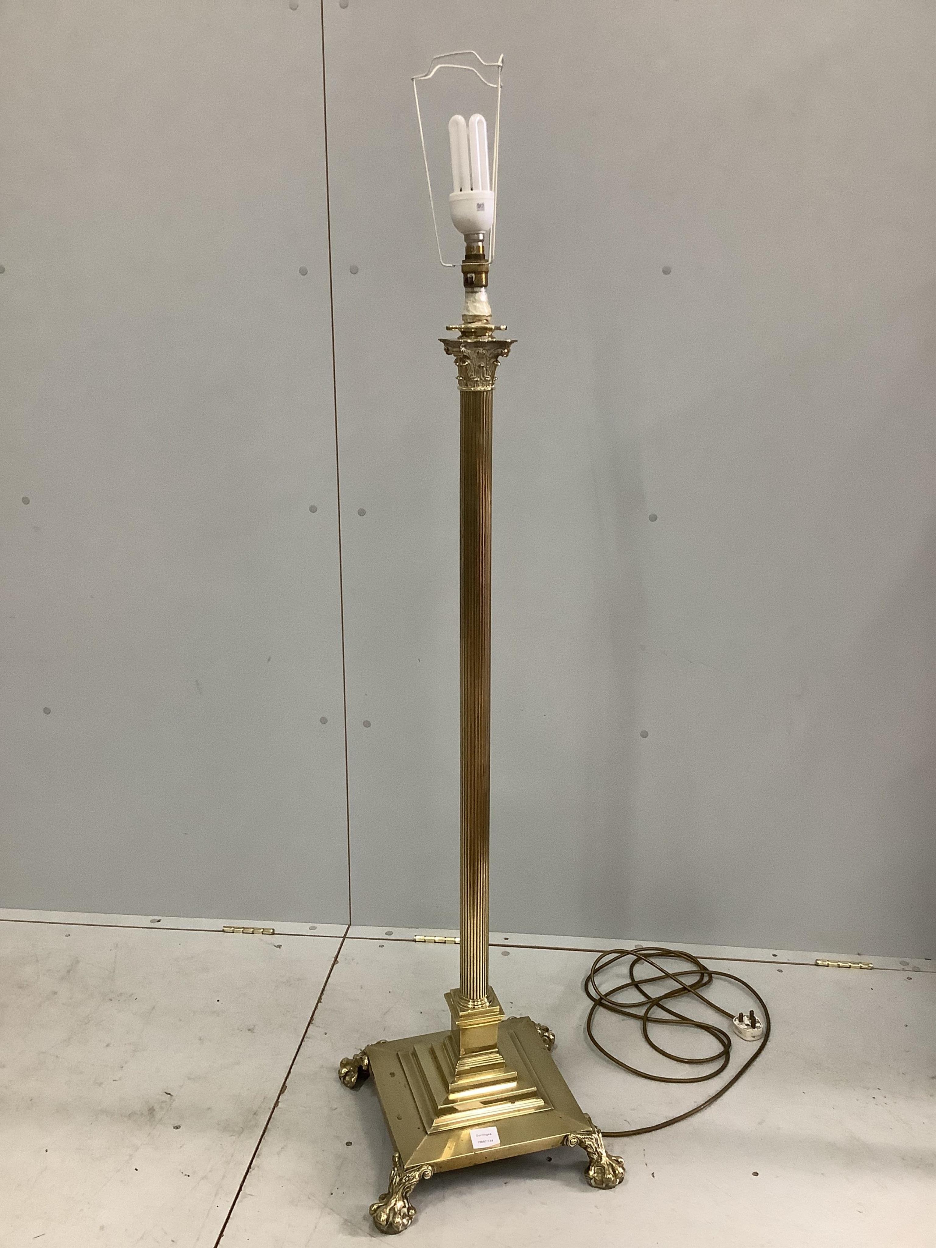 An Edwardian Corinthian column telescopic lamp standard. Condition - poor to fair